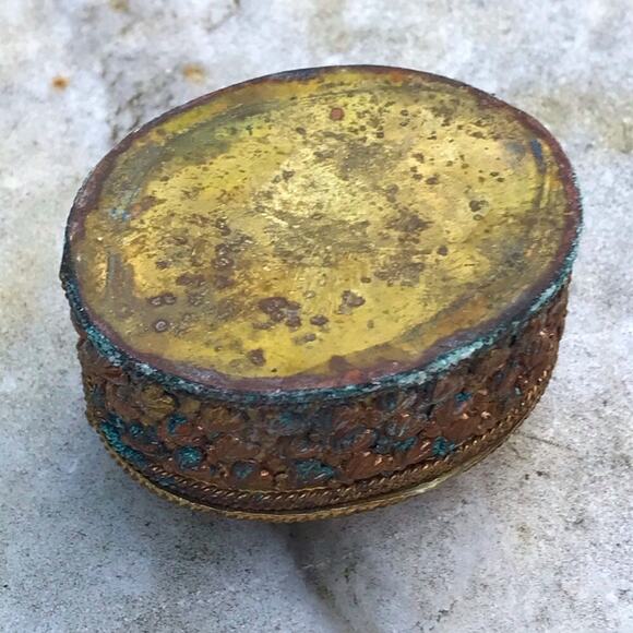 Vintage Velvet Lined Ring Box Brass Copper Embellished with Black Oval Stone - Picture 8 of 9